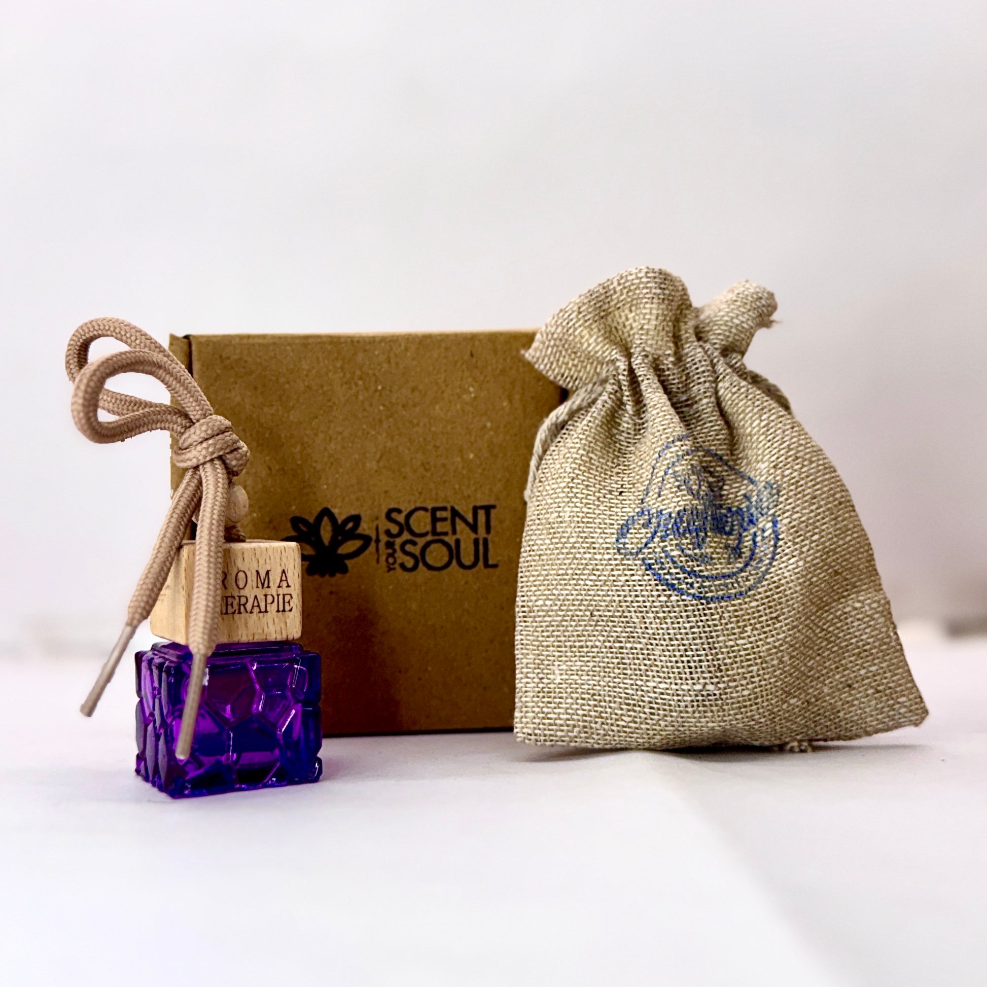 Premium Ornament Car Diffuser/Perfume in Glass Bottle Pandent with Jute bag and box